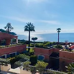 De La Apartment *