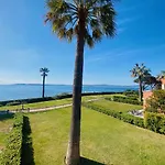 De La * Sainte-Maxime
