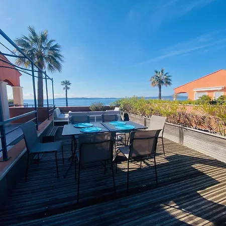 De La * Sainte-Maxime