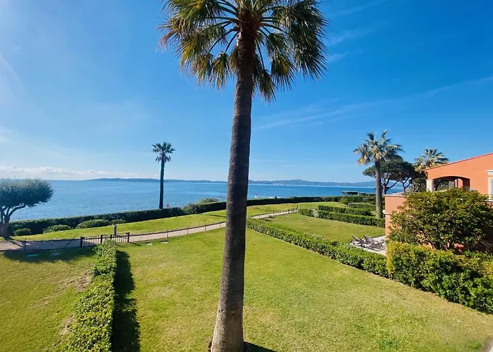 De La * Sainte-Maxime